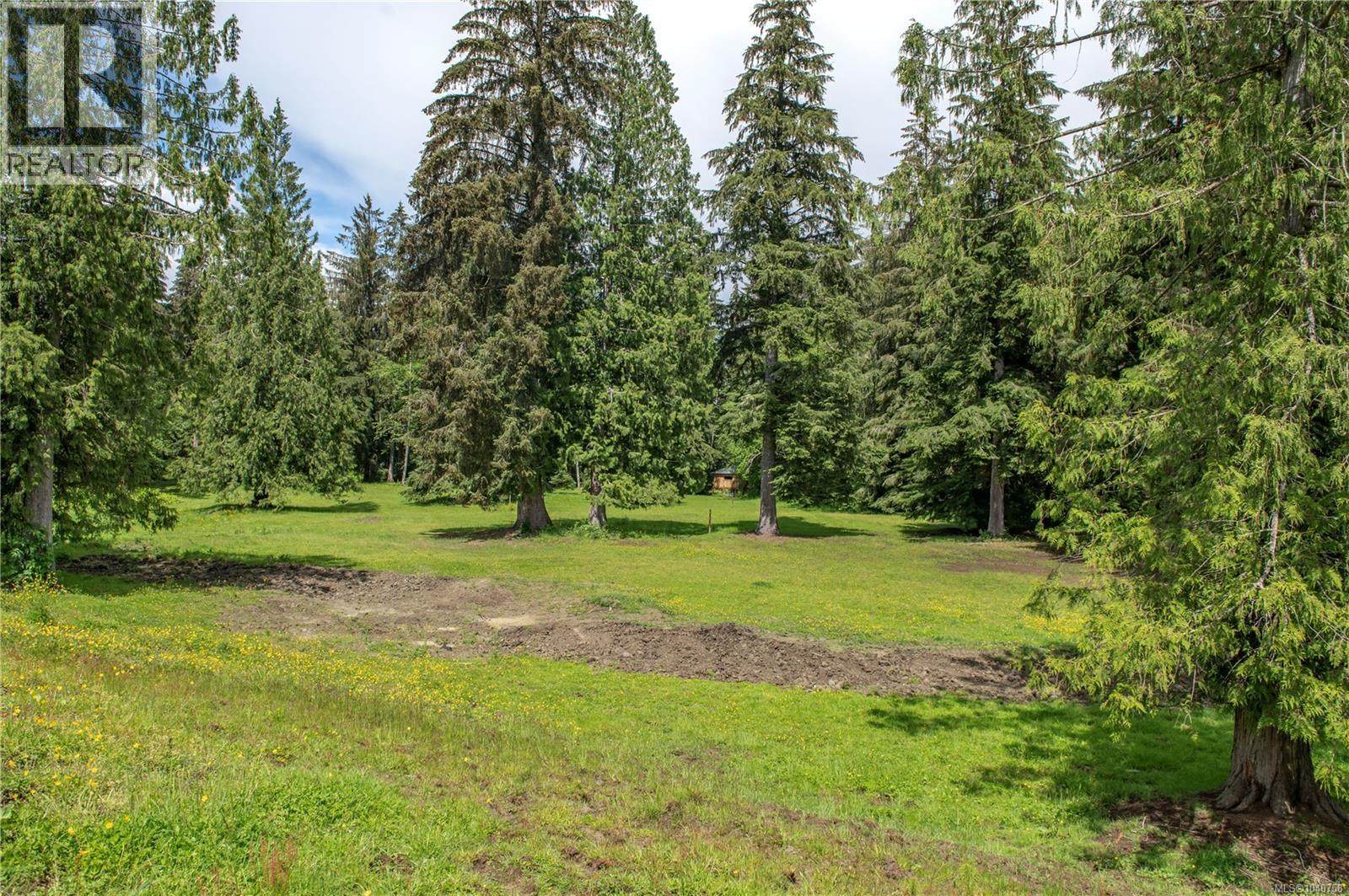 870 Sayward Rd Property Photo 8