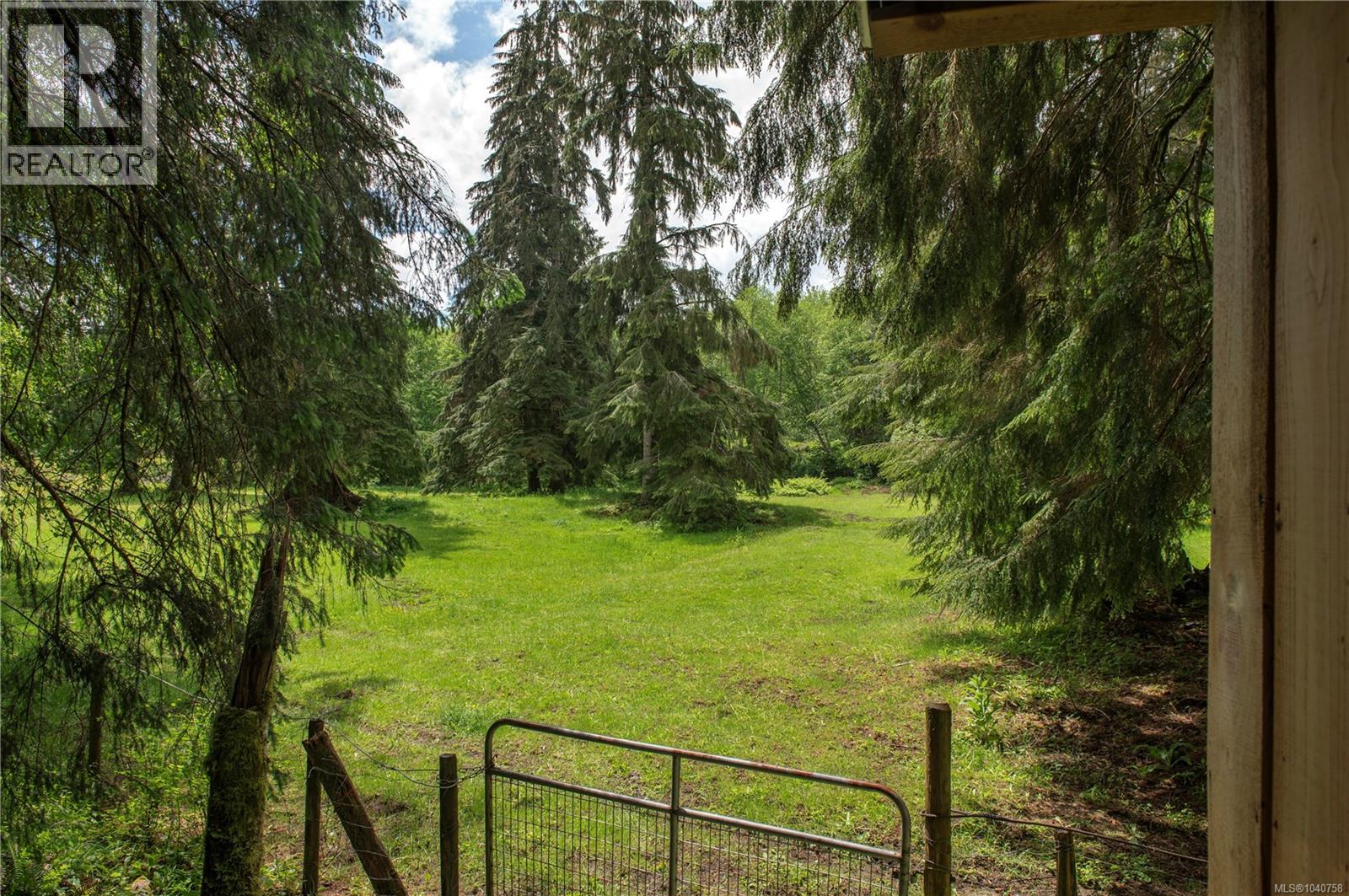870 Sayward Rd Property Photo 18