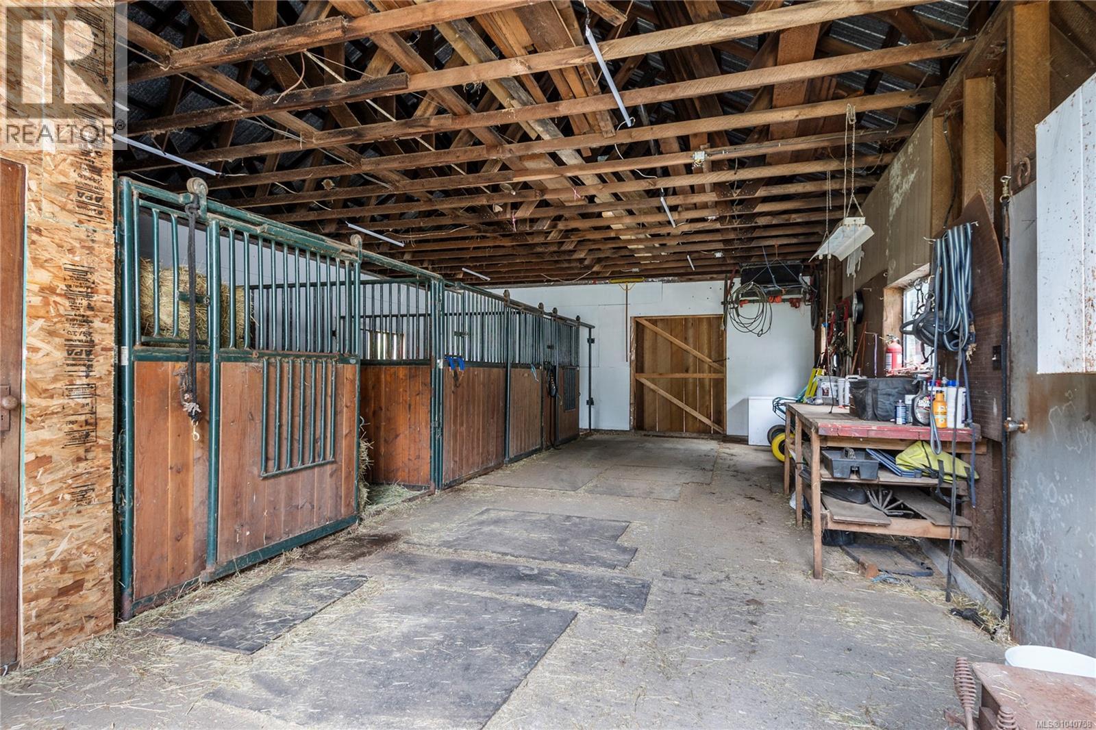 870 Sayward Rd Property Photo 21