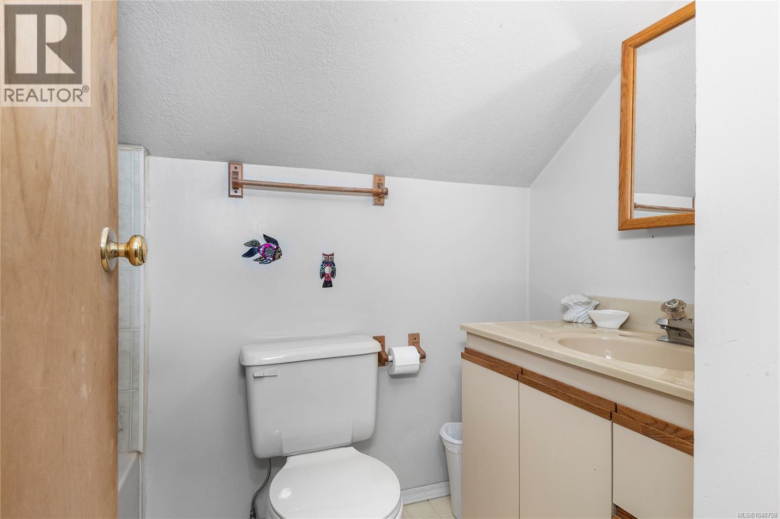 870 Sayward Rd Property Photo 41