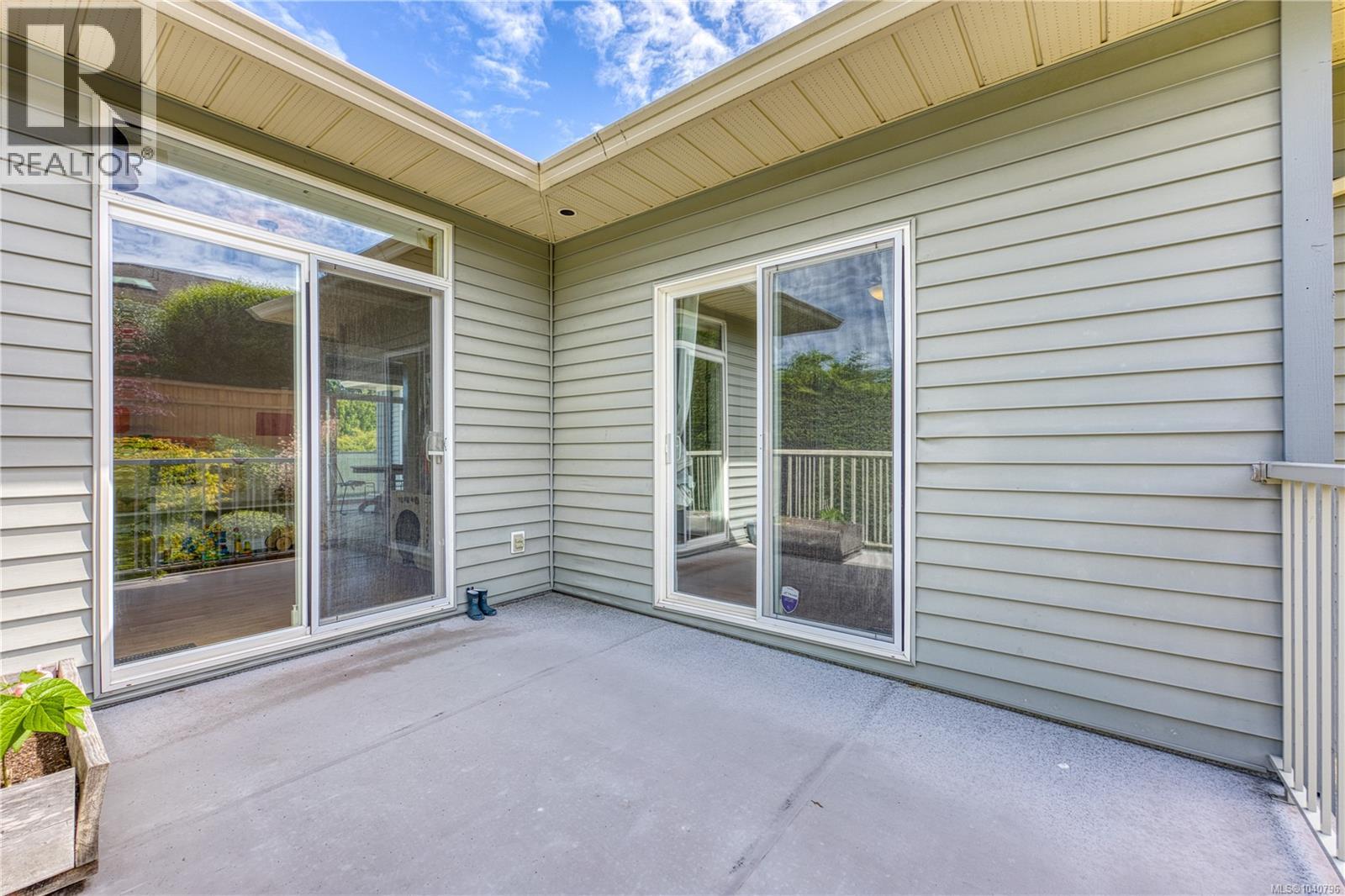 6381 Icarus Dr Property Photo 39