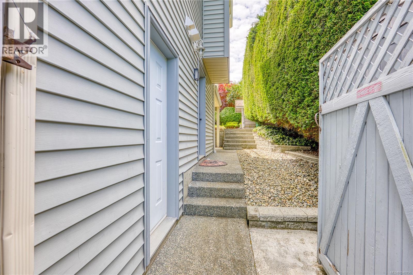 6381 Icarus Dr Property Photo 49