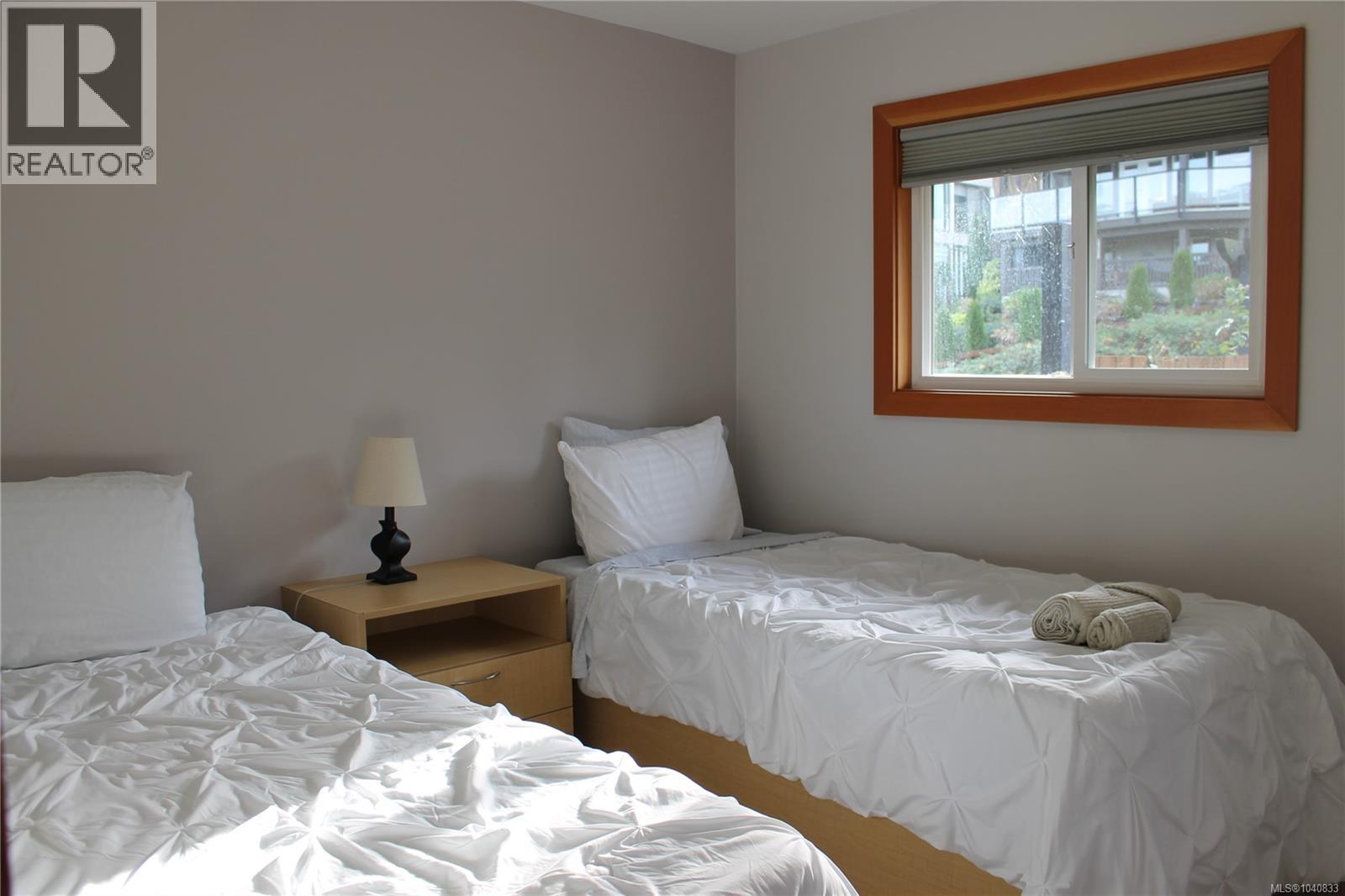 1721 Wilmot Rd Property Photo 19