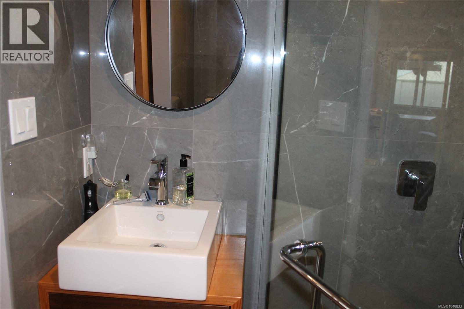 1721 Wilmot Rd Property Photo 38