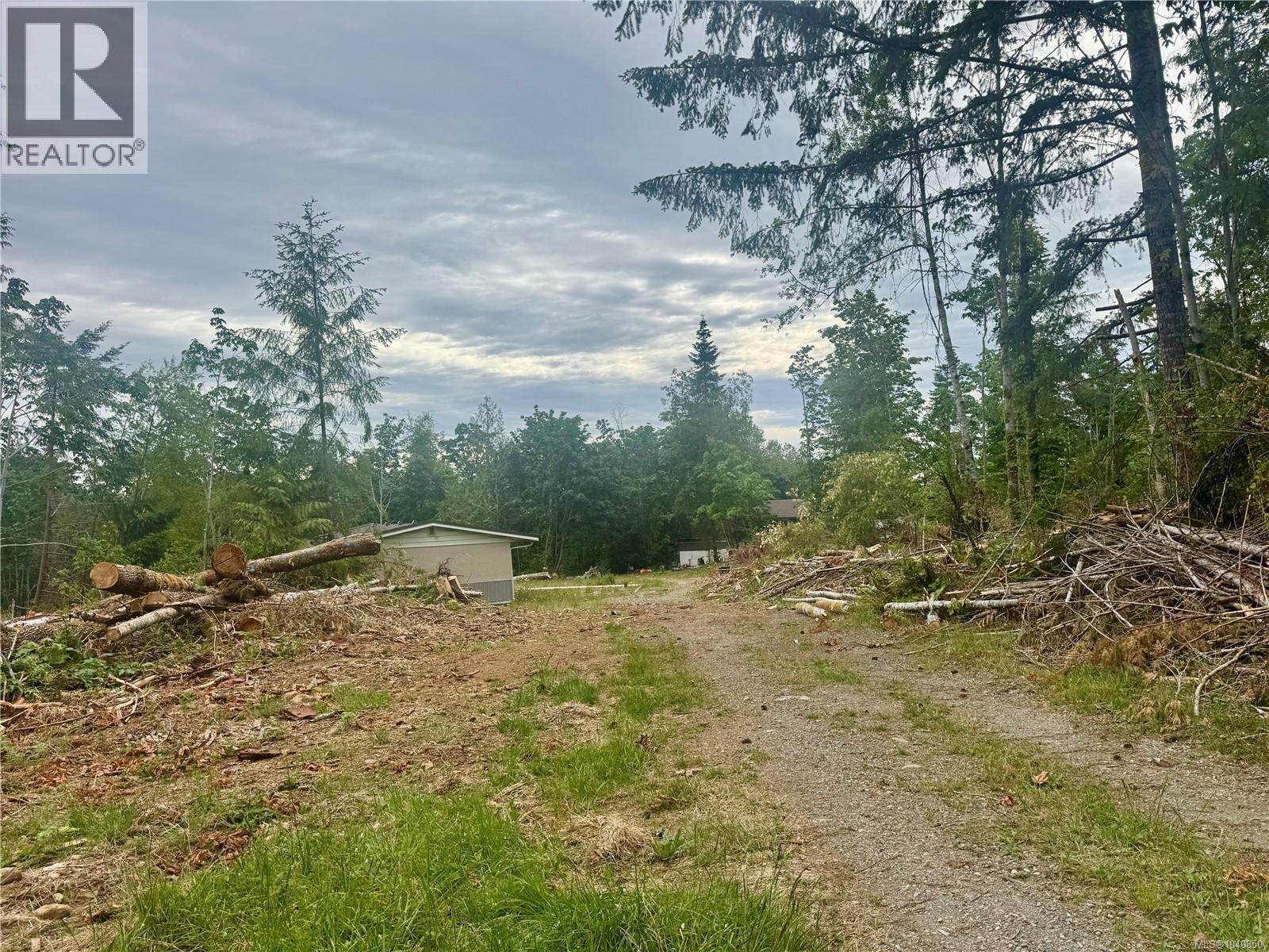7390 Cougar Smith Rd Property Photo 17