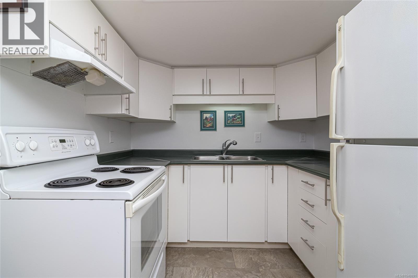 367 Vincent Ave Property Photo 37