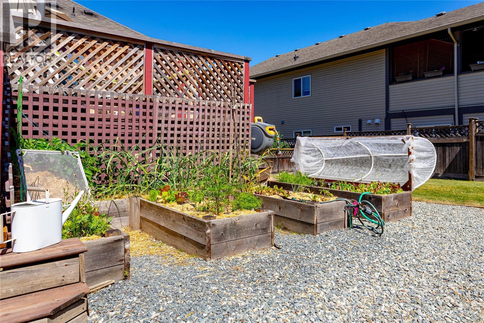 367 Vincent Ave Property Photo 49
