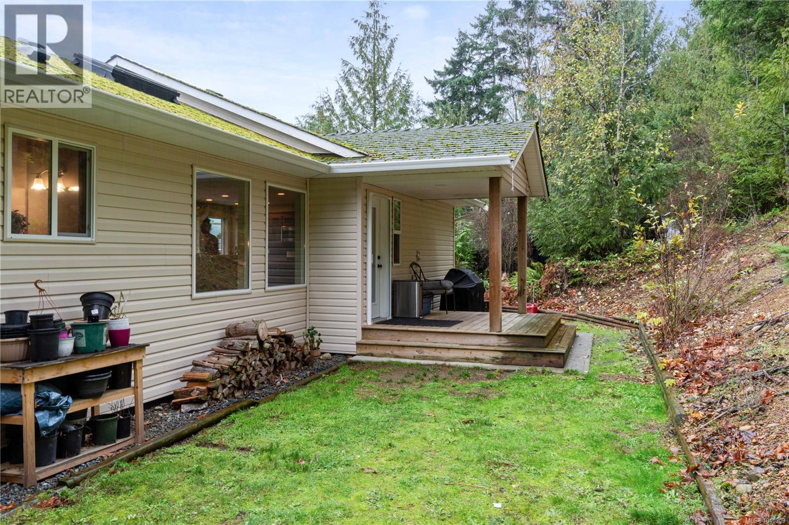 1763 Martini Way Property Photo 27