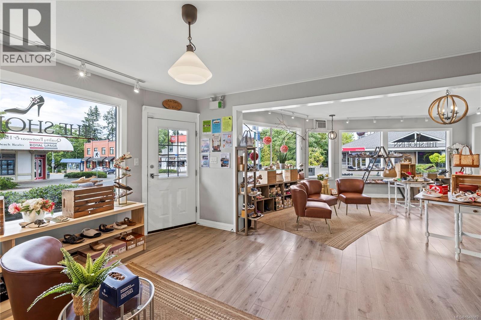 102 Second Ave W Property Photo 22