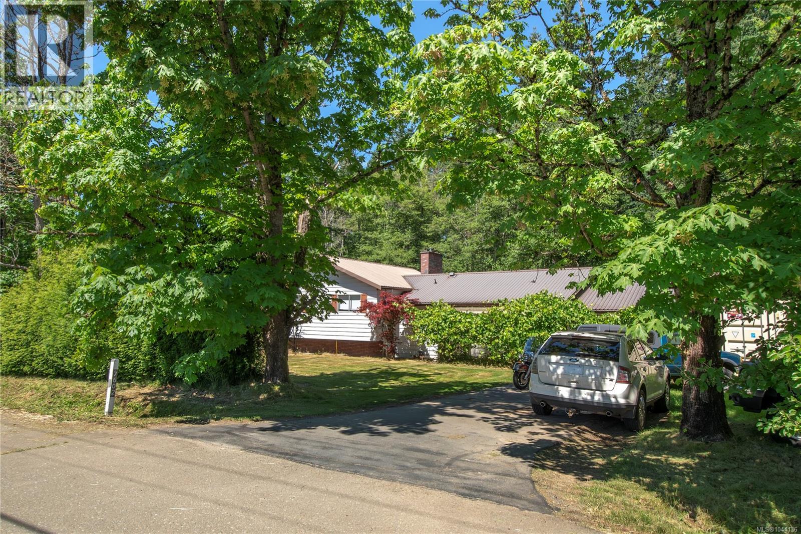7602 Island Hwy N Property Photo 1