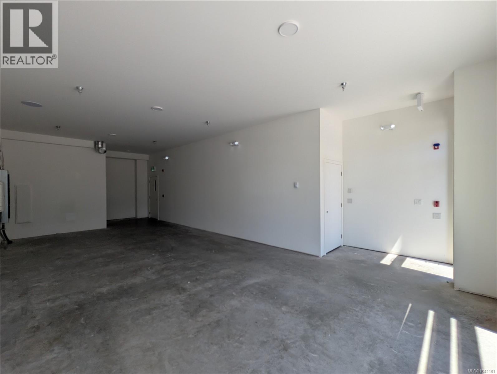 102 2270 Harbour Rd Property Photo 10