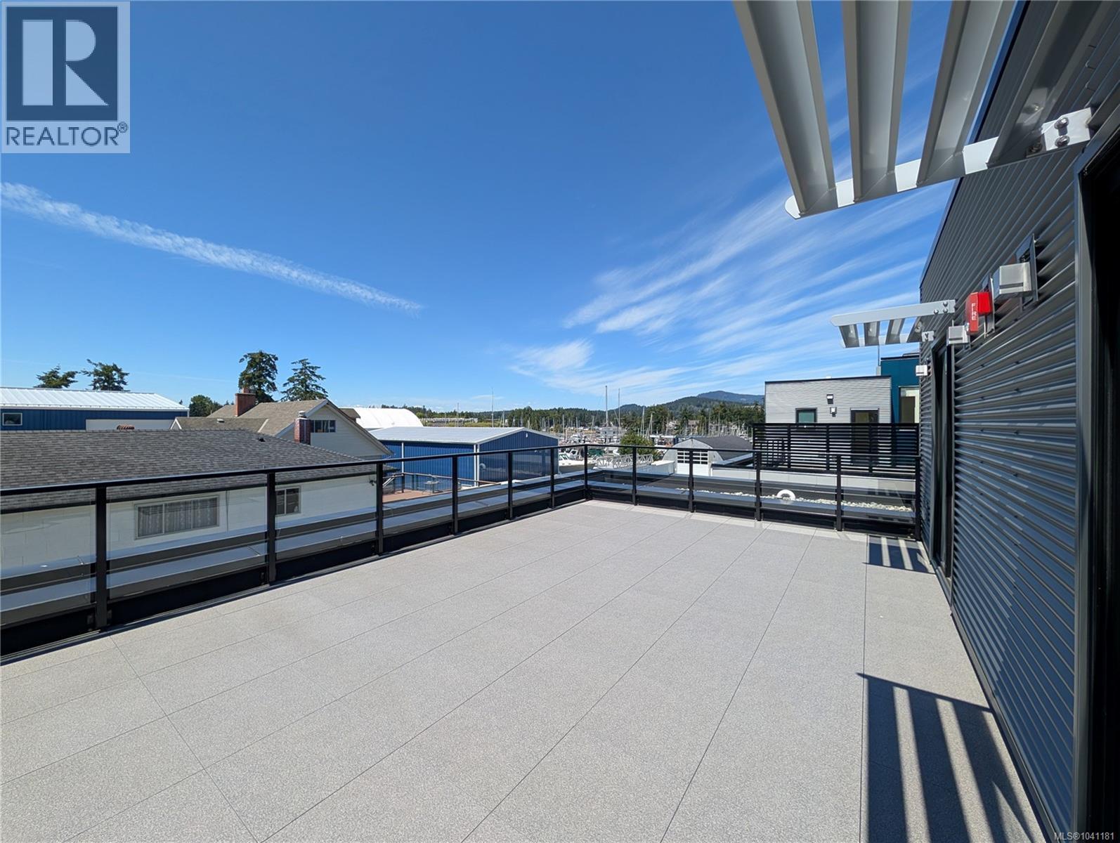 102 2270 Harbour Rd Property Photo 18