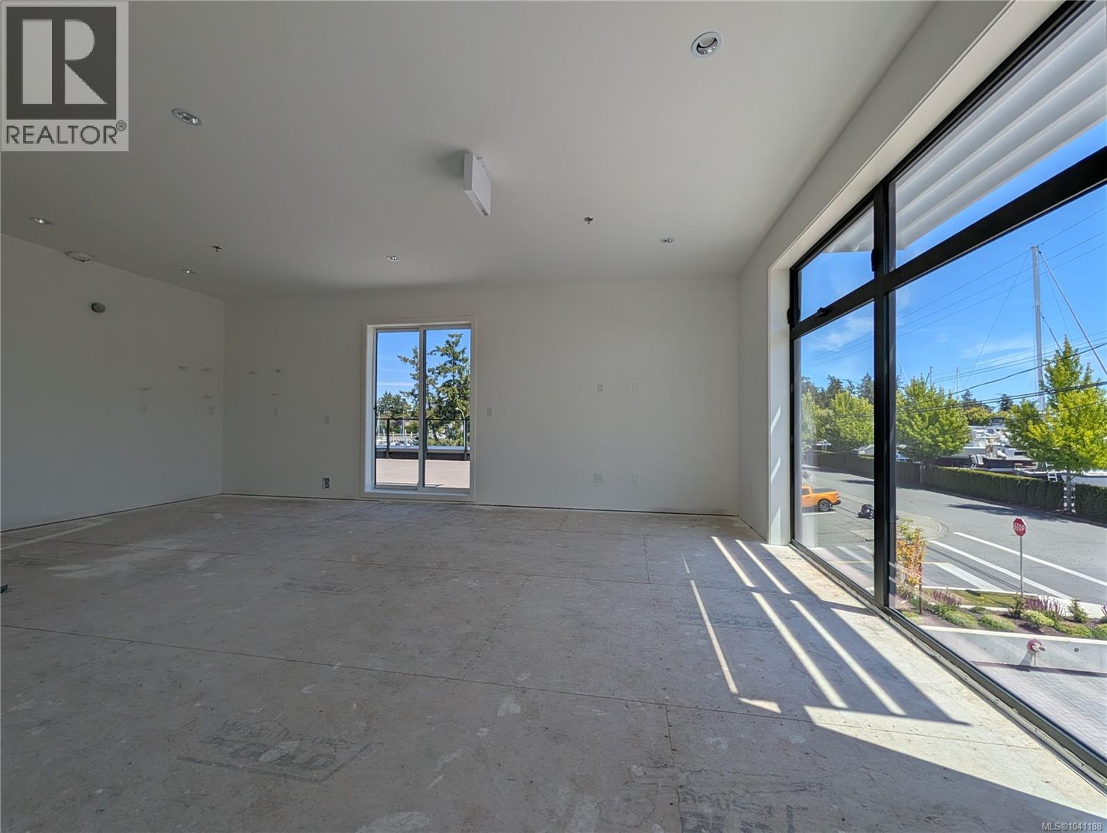 103 2270 Harbour Rd Property Photo 7