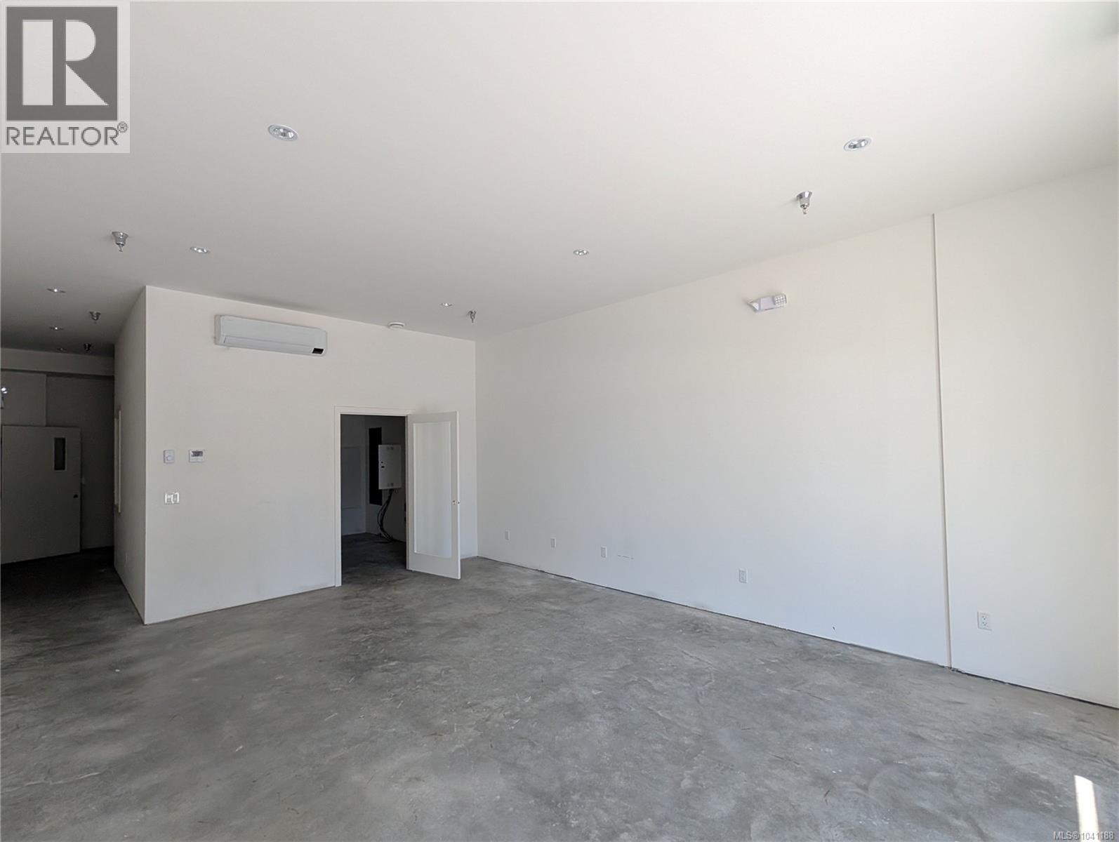 103 2270 Harbour Rd Property Photo 8