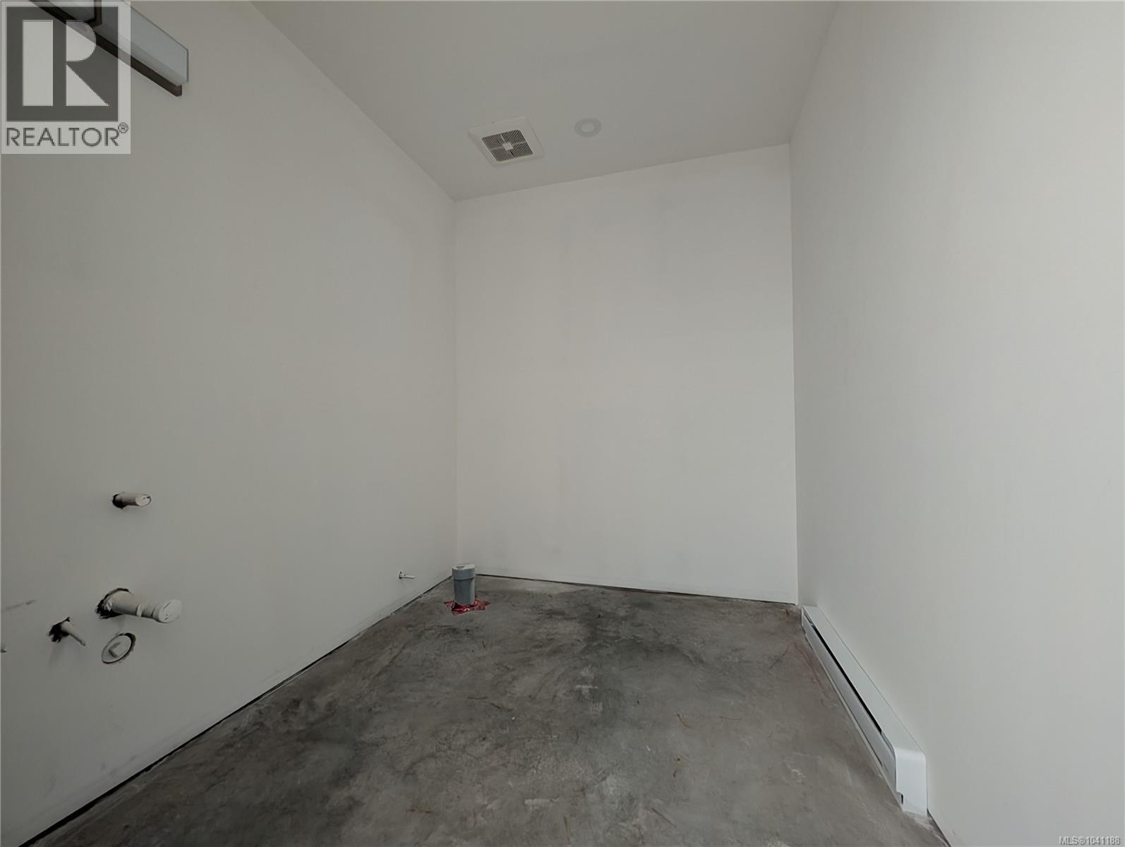 103 2270 Harbour Rd Property Photo 12
