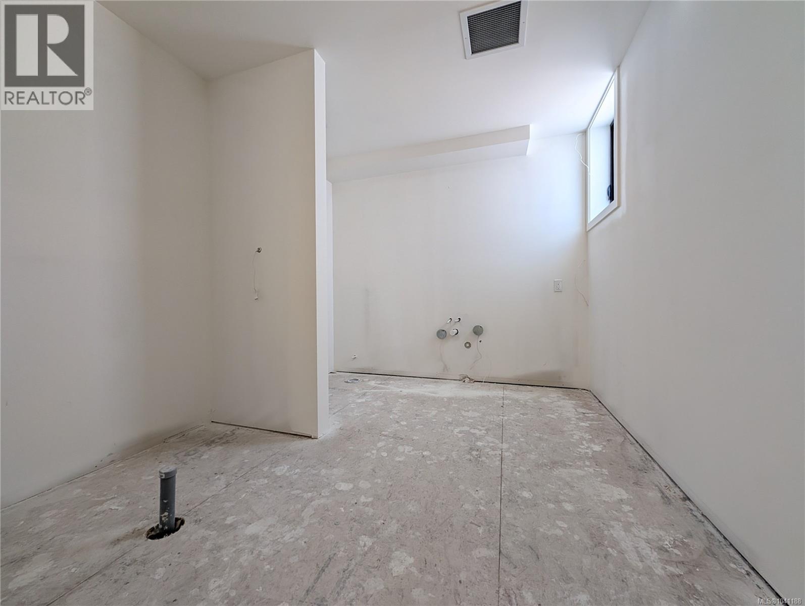 103 2270 Harbour Rd Property Photo 14