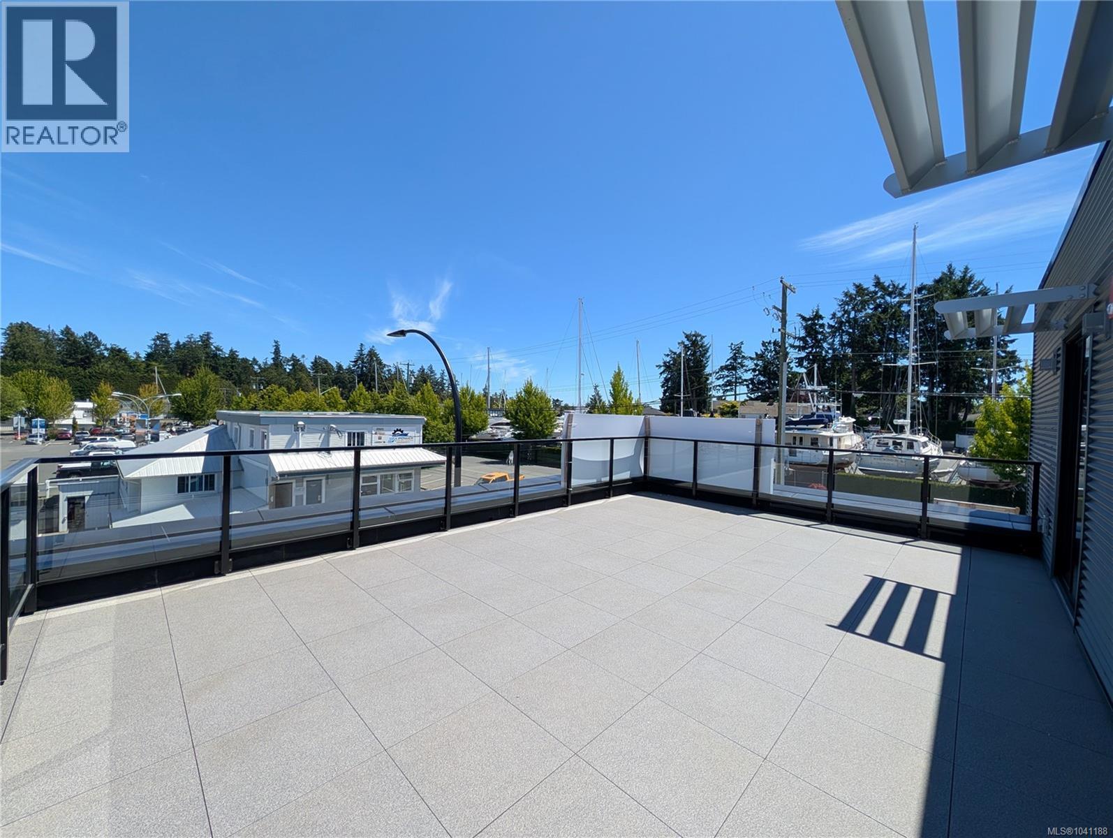 103 2270 Harbour Rd Property Photo 18