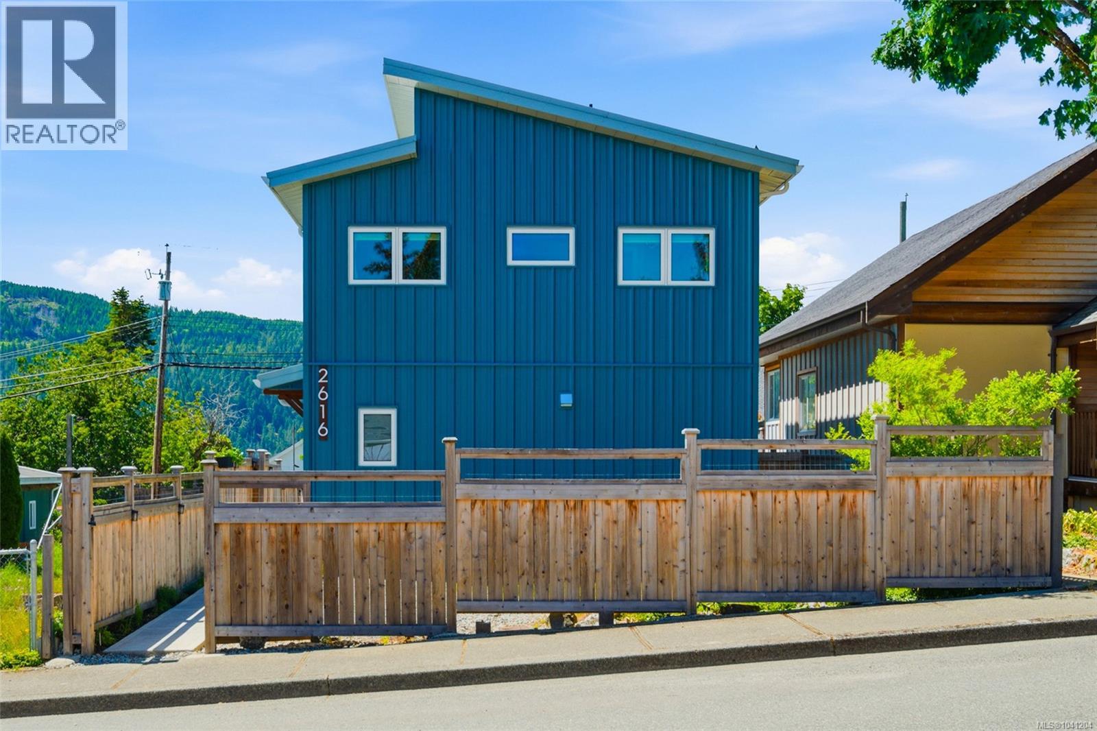 2616 3rd Ave
