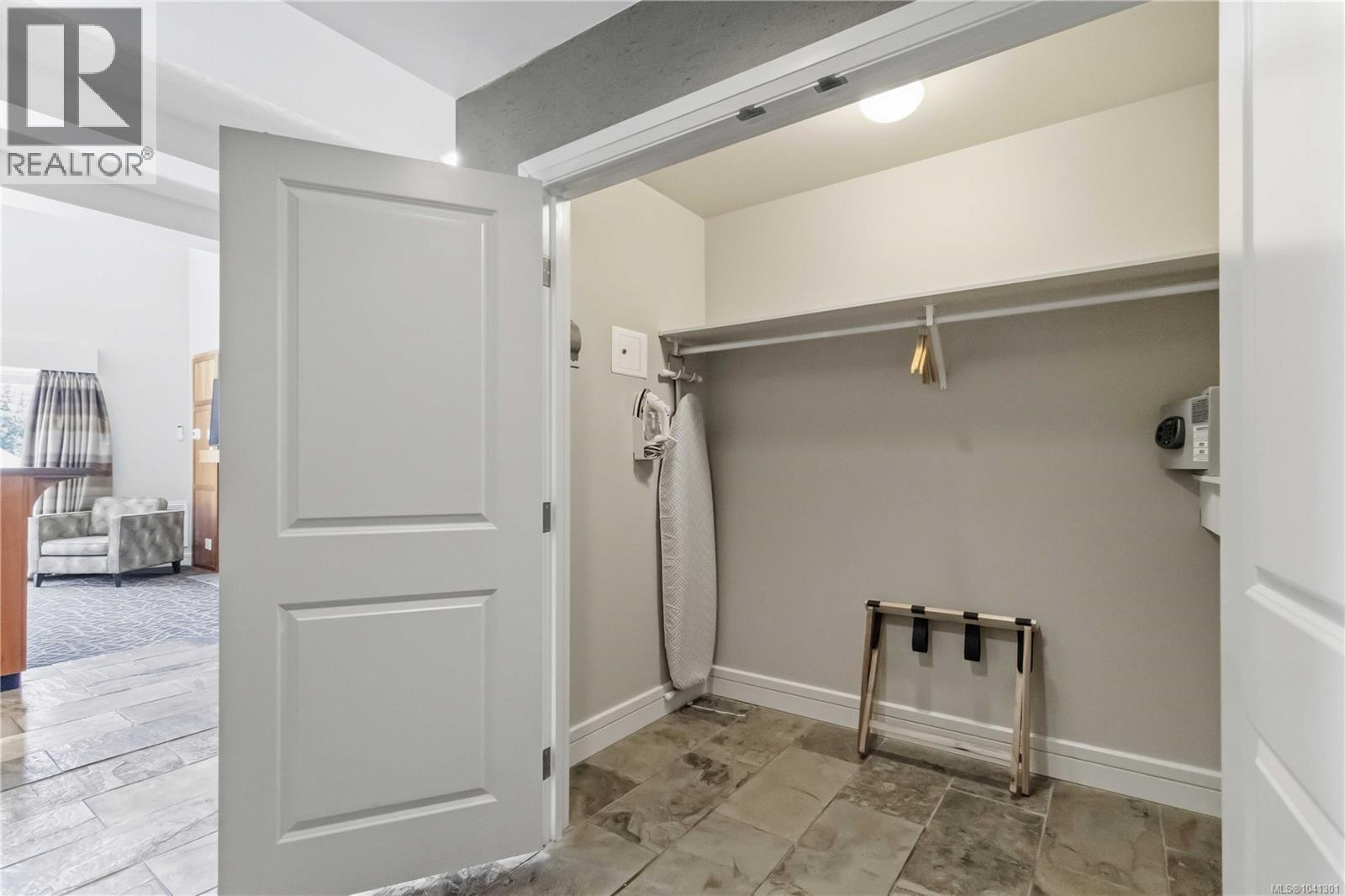 316b 1376 Lynburne Pl Property Photo 50