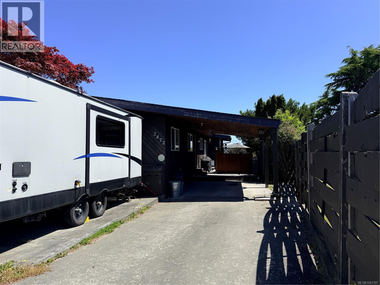 2472 Mountview Rd Property Photo 4