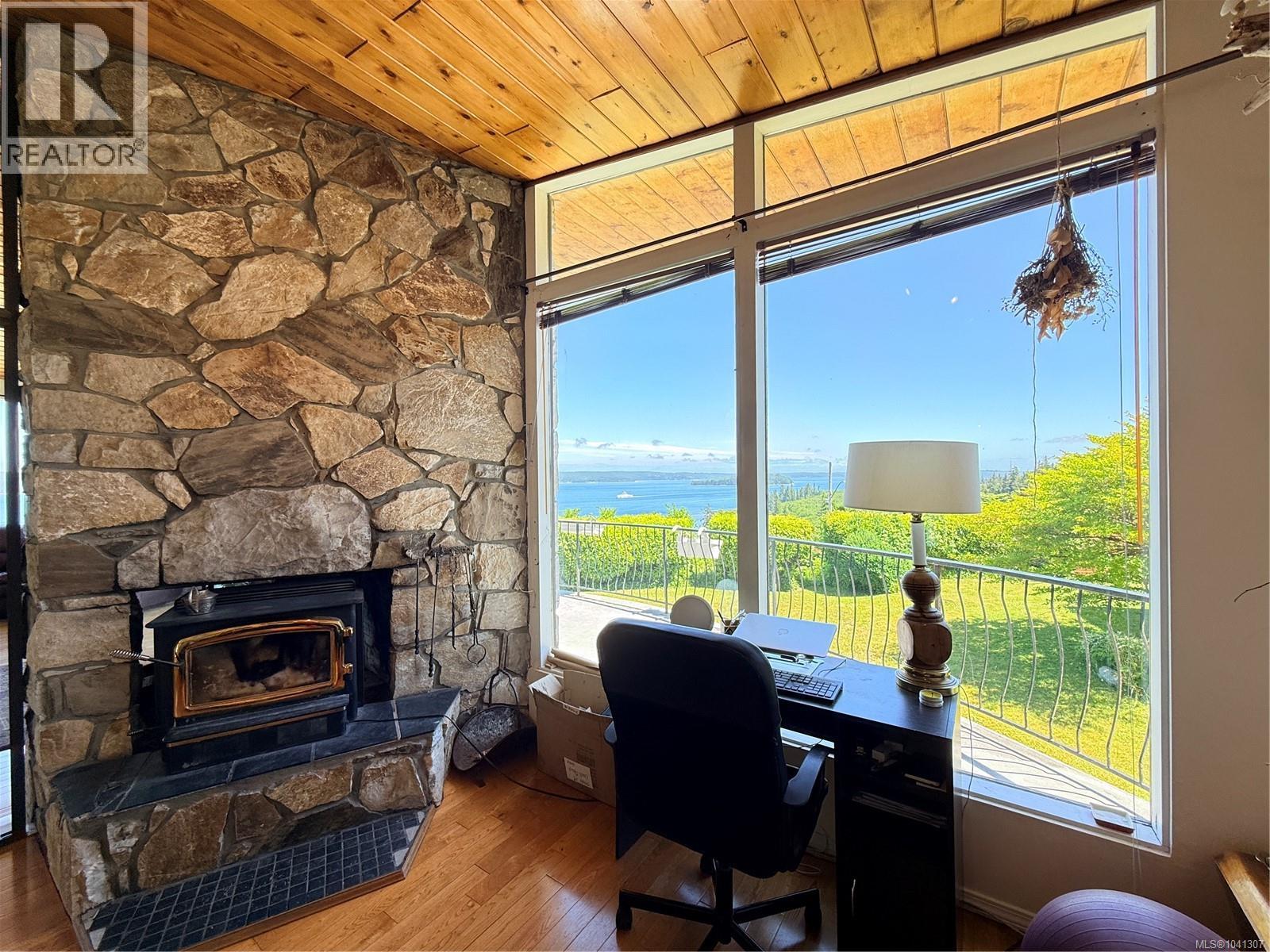 2472 Mountview Rd Property Photo 13
