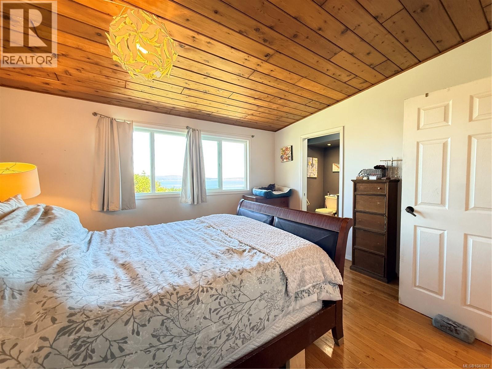 2472 Mountview Rd Property Photo 25