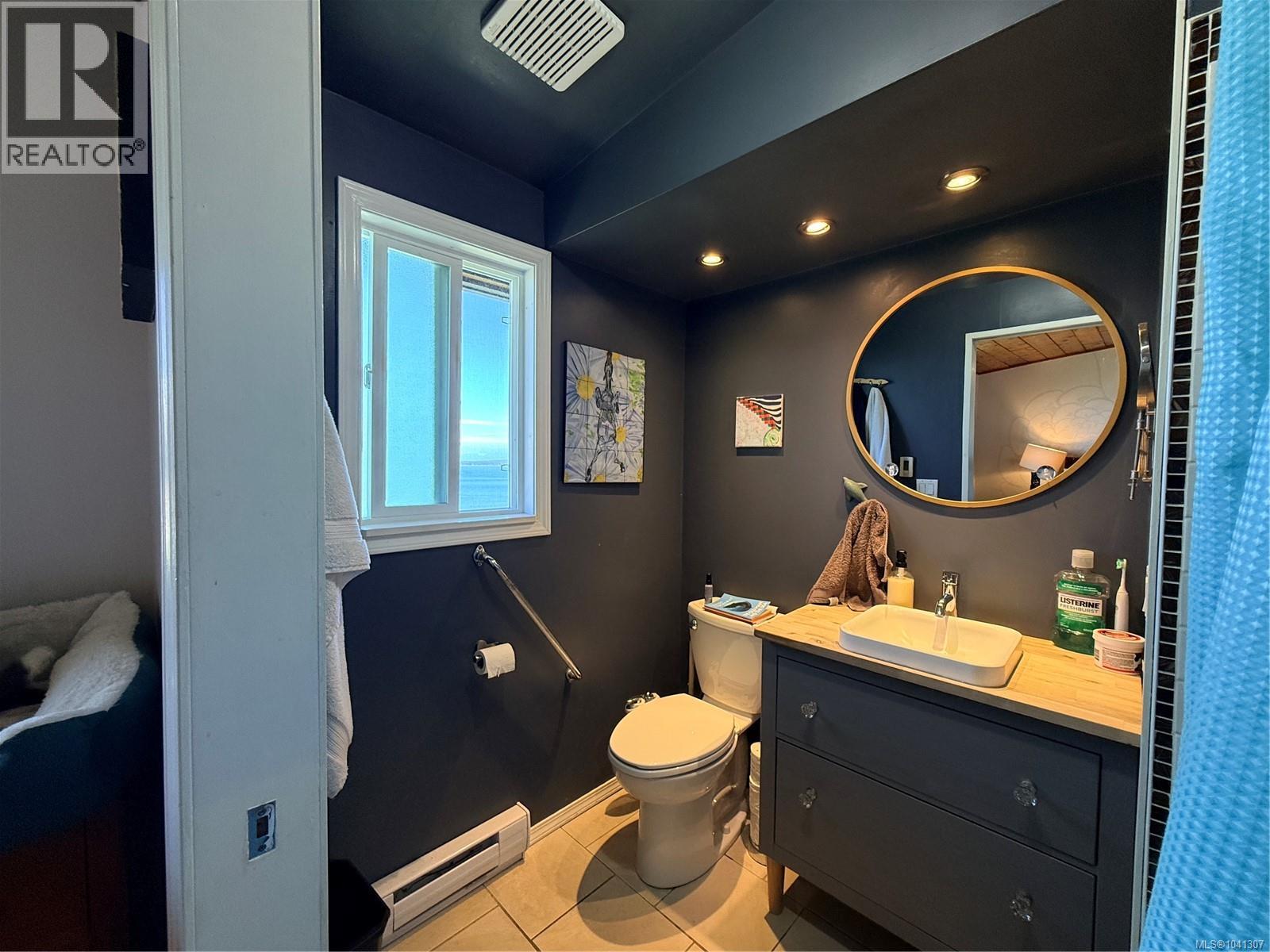 2472 Mountview Rd Property Photo 26