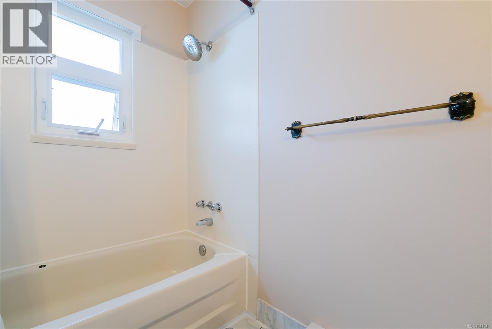 540 Wakesiah Ave Property Photo 11