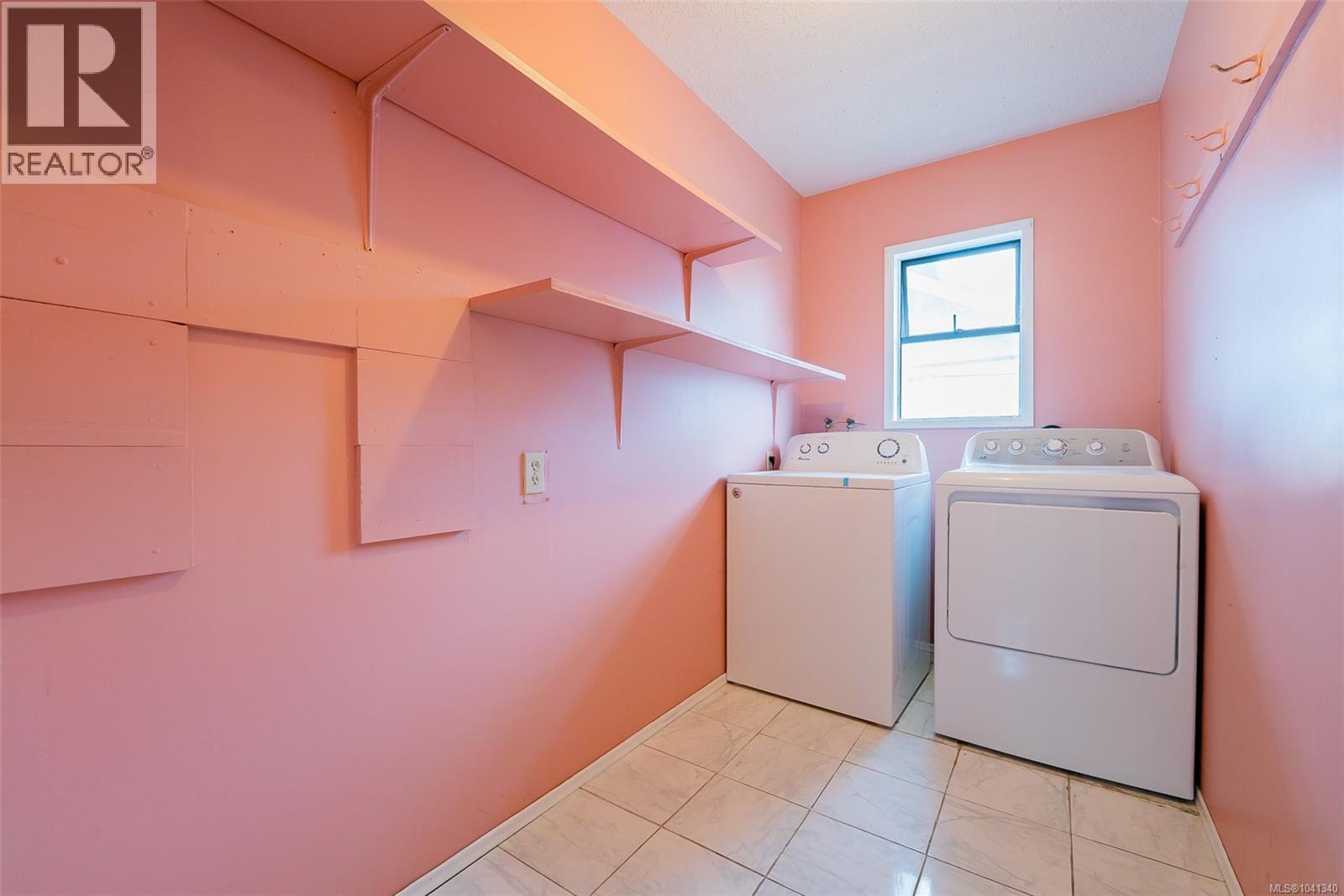 540 Wakesiah Ave Property Photo 12
