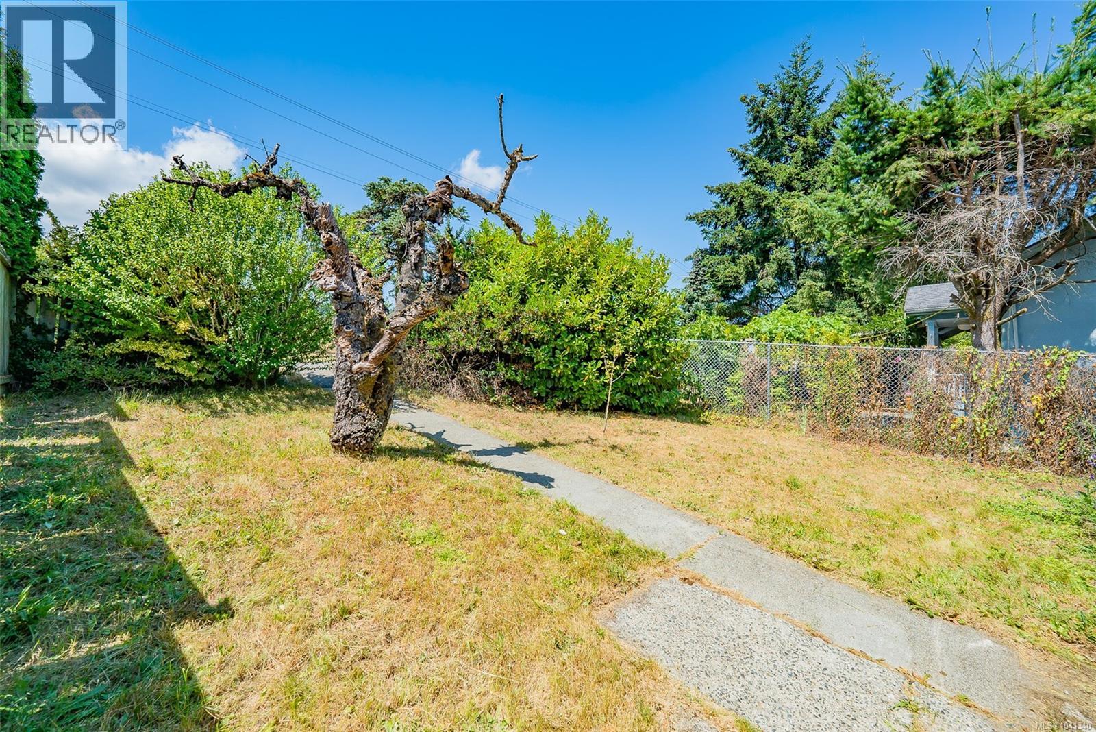 540 Wakesiah Ave Property Photo 31