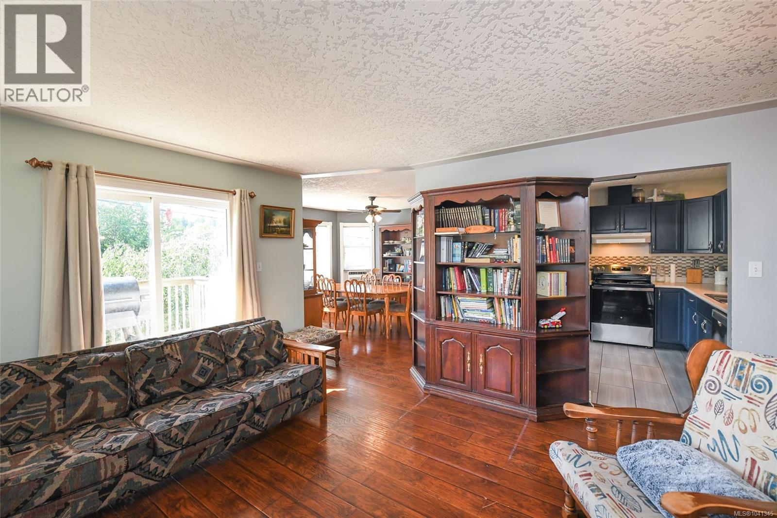 4681 Shetland Pl Property Photo 4