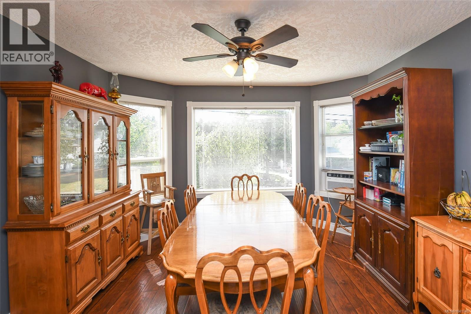 4681 Shetland Pl Property Photo 9