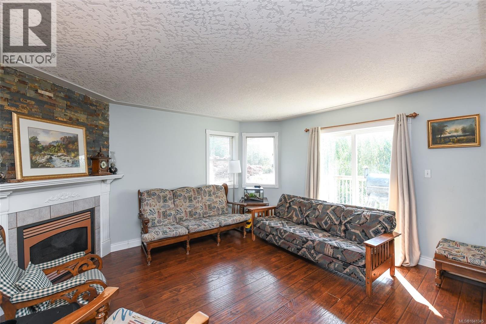 4681 Shetland Pl Property Photo 10