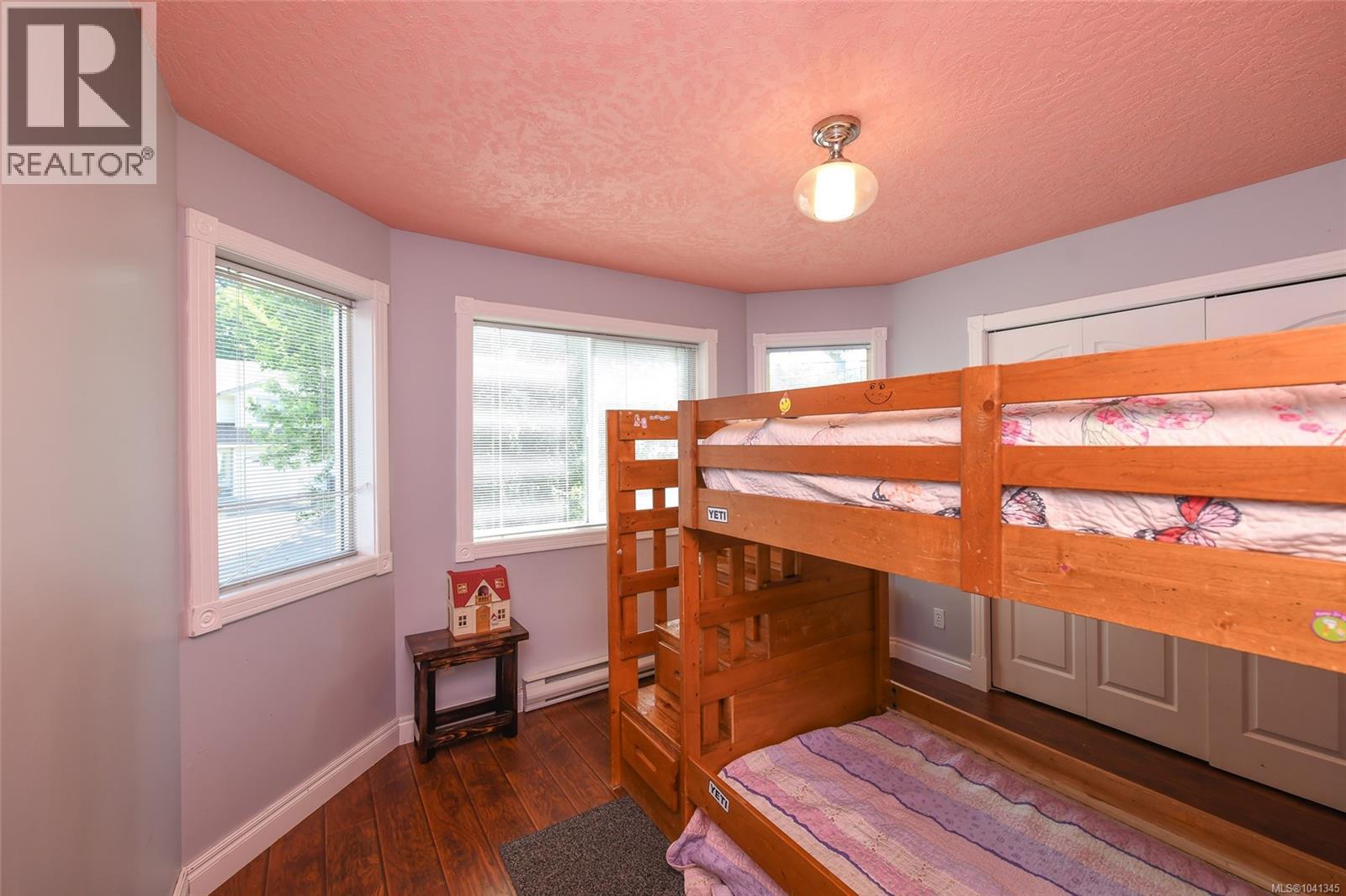 4681 Shetland Pl Property Photo 13
