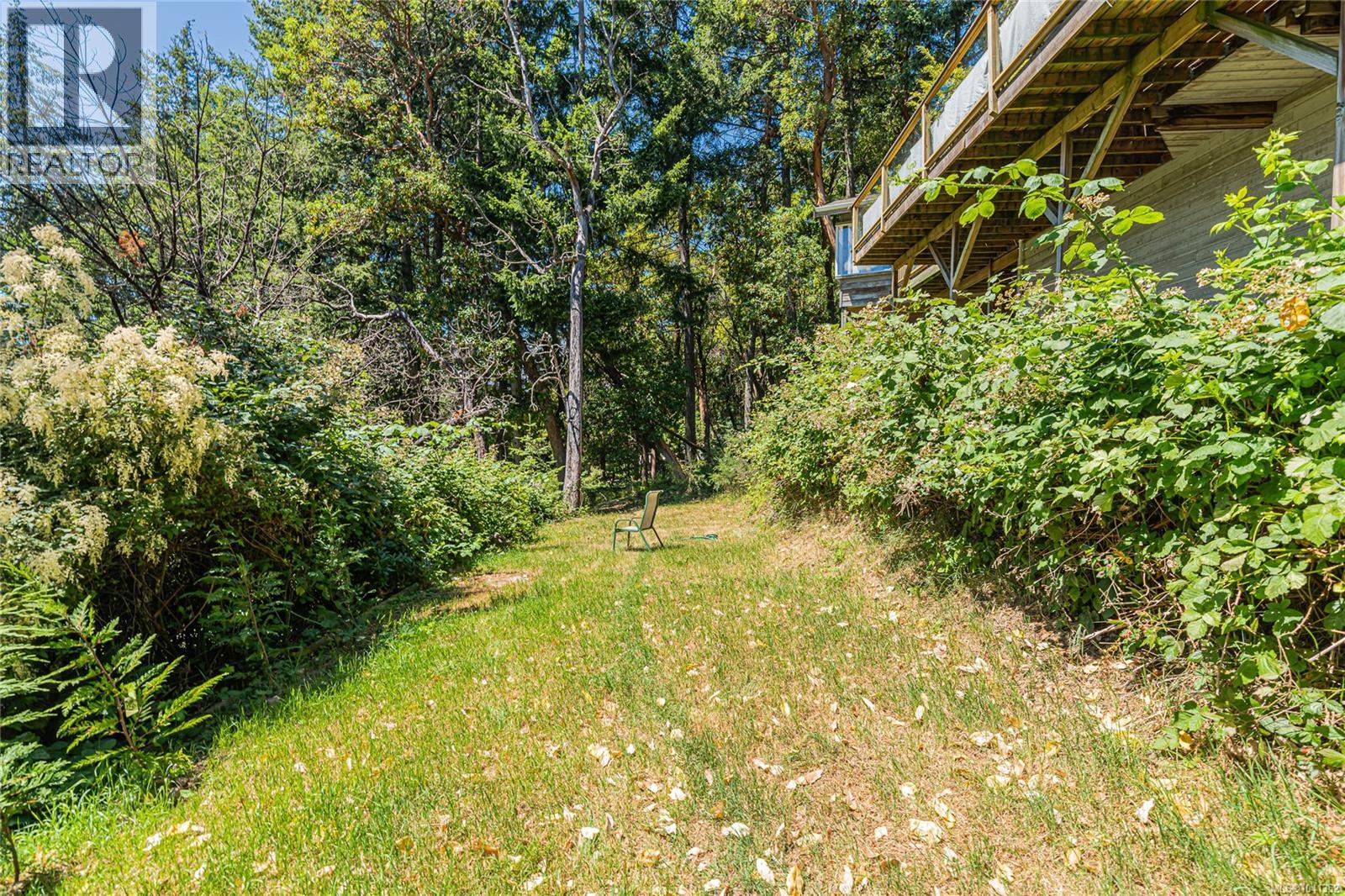 351 Elizabeth Dr Property Photo 53