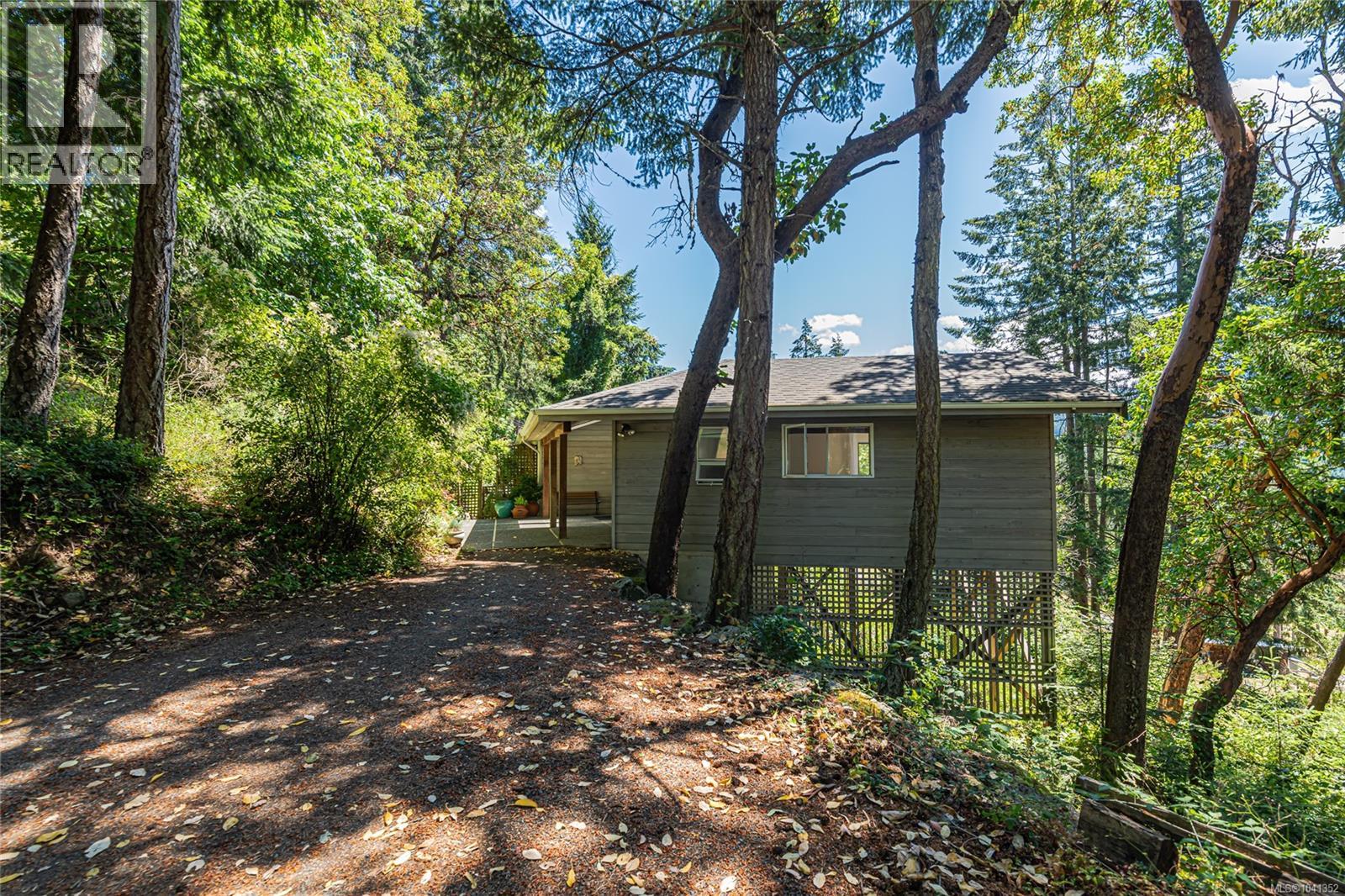 351 Elizabeth Dr Property Photo 55