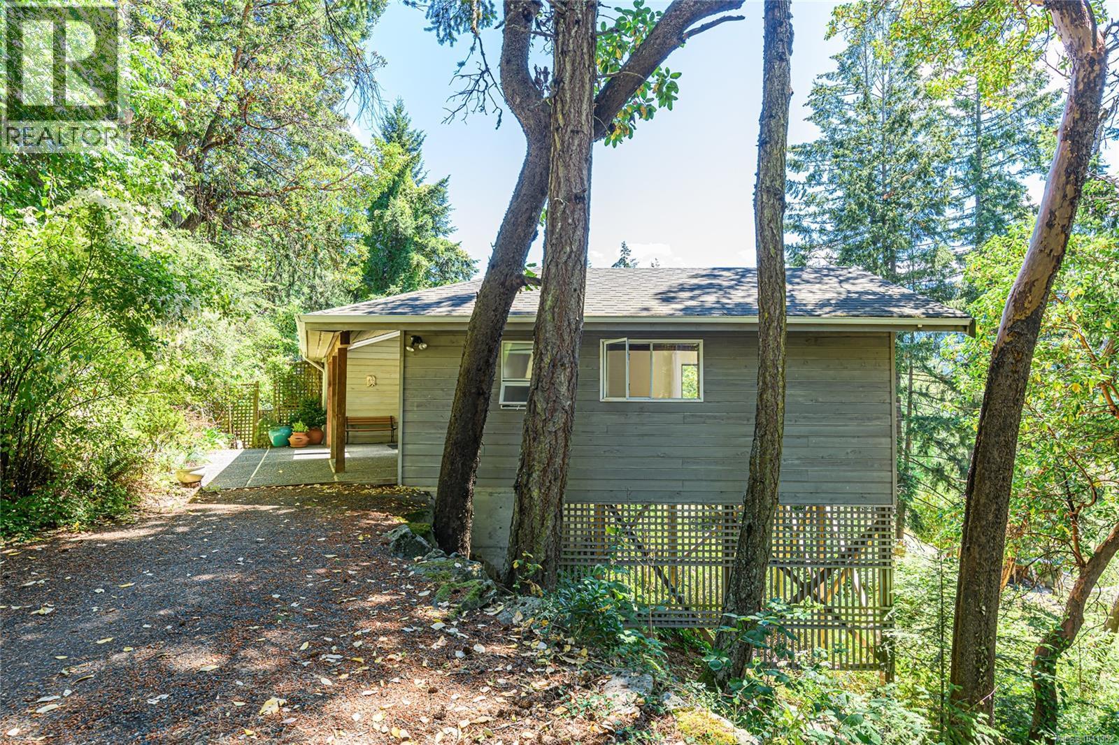 351 Elizabeth Dr Property Photo 57