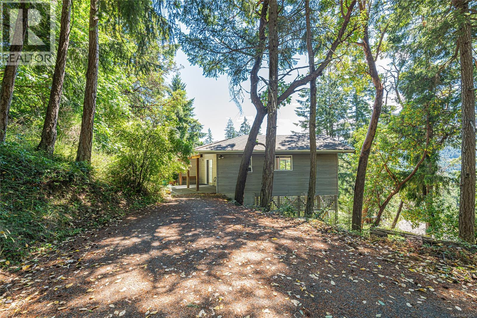351 Elizabeth Dr Property Photo 59