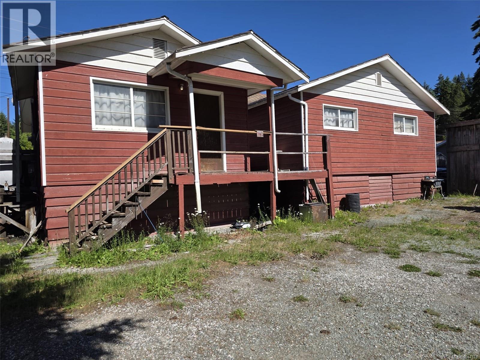 62 Kinman Ave Property Photo 1