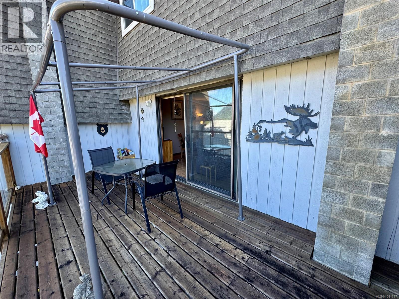 62 Clark Dr Property Photo 10
