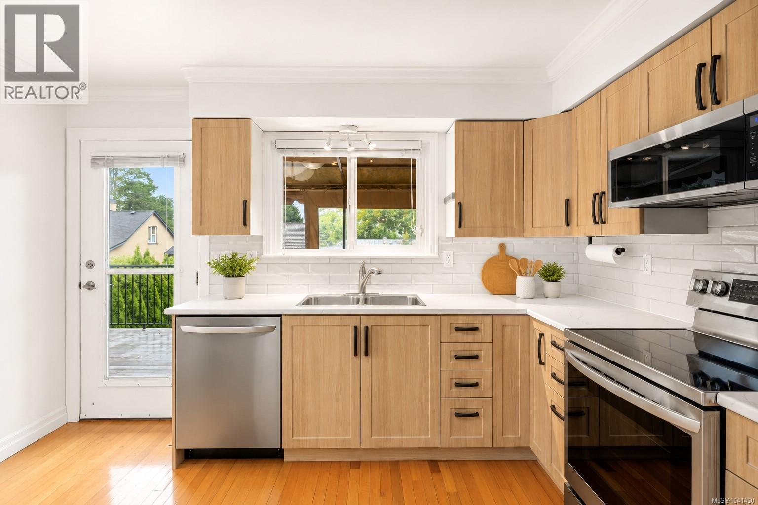 4379 Shelbourne St Property Photo 12
