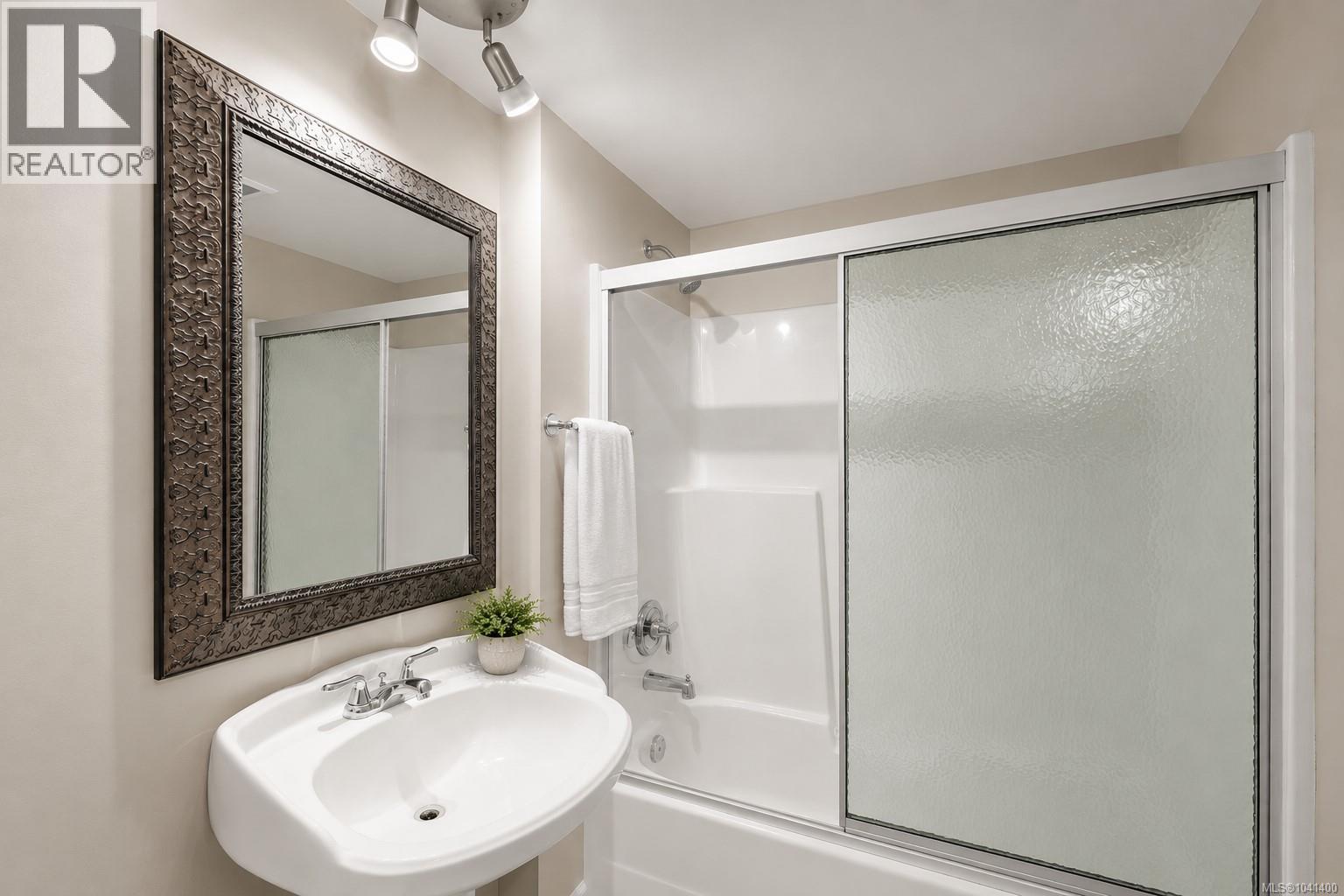 4379 Shelbourne St Property Photo 30