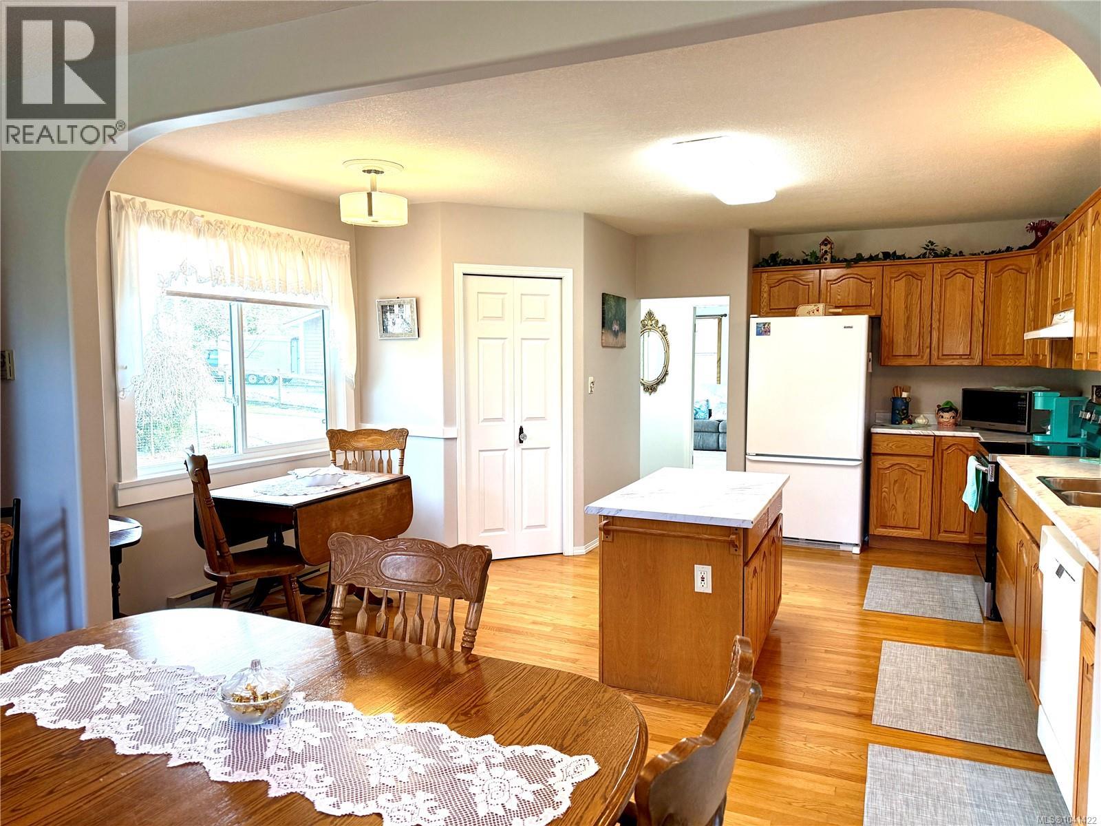 6131 Drinkwater Rd Property Photo 14