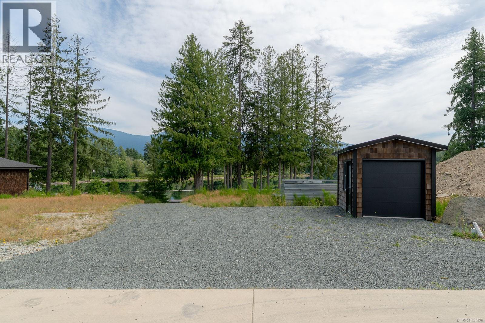 11258 Pine St Property Photo 6