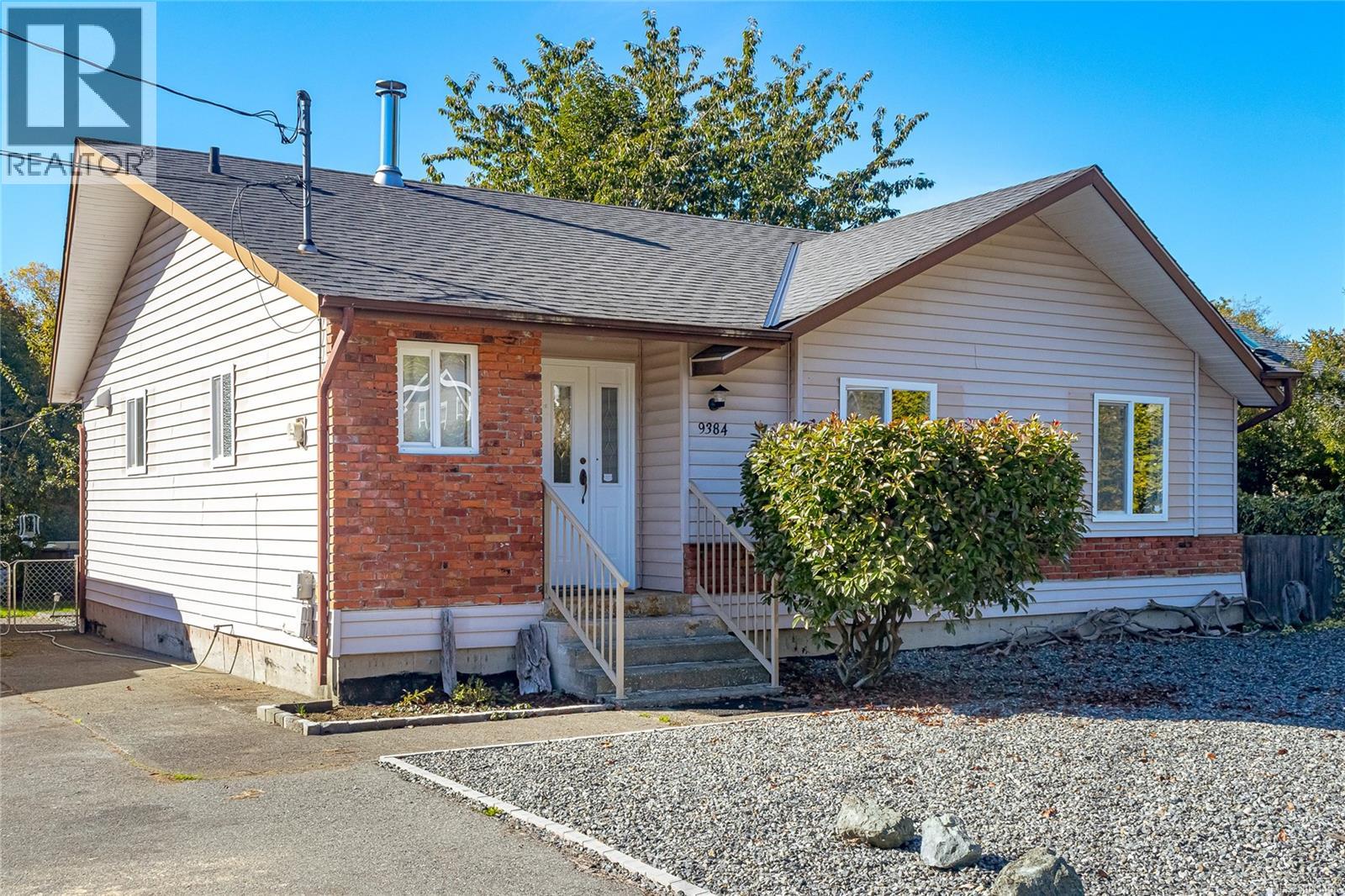 9384 Chemainus Rd Property Photo 3
