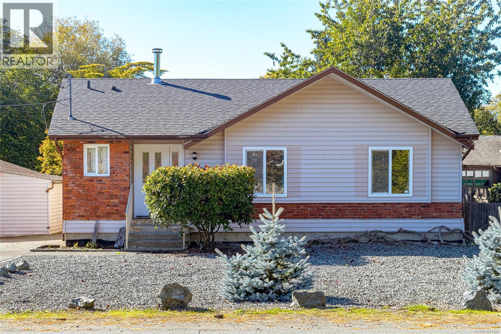 9384 Chemainus Rd Property Photo 5