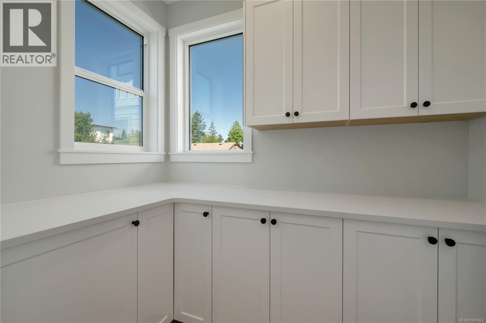 2022b Galerno Rd Property Photo 14