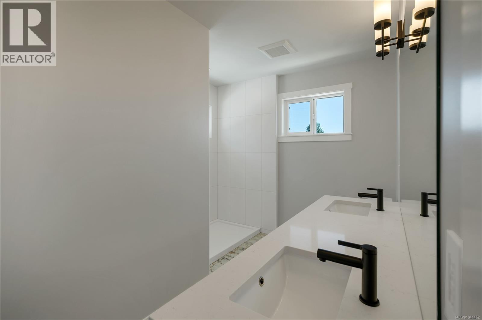 2022b Galerno Rd Property Photo 23