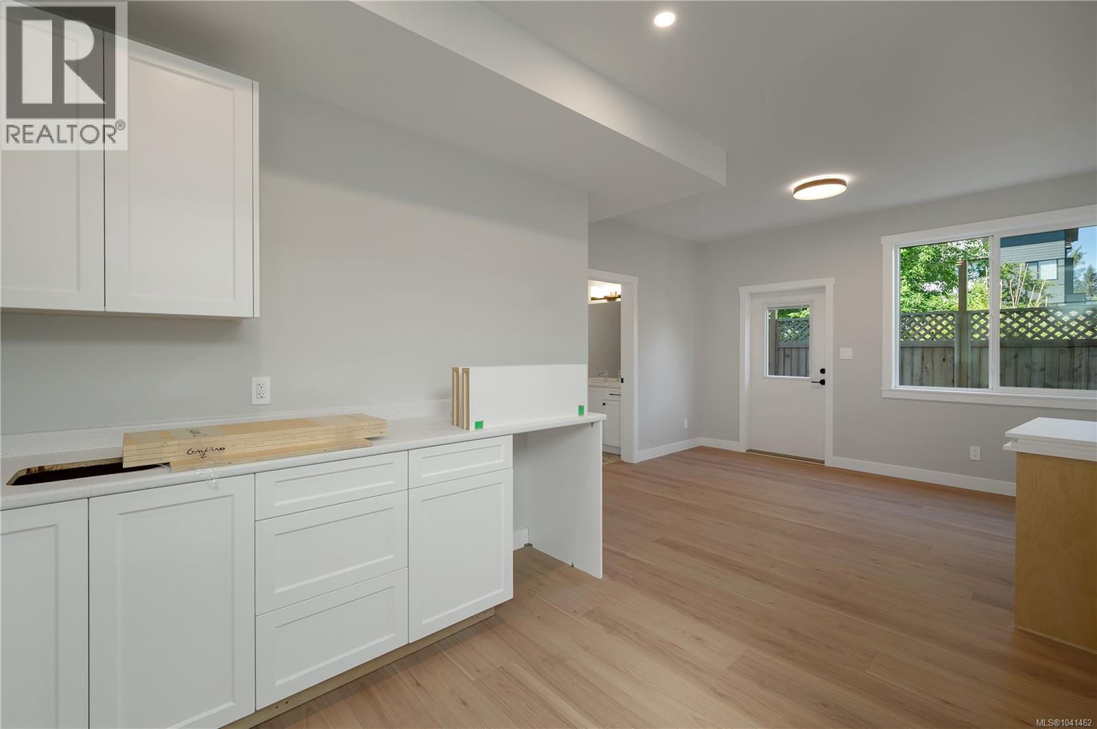 2022b Galerno Rd Property Photo 31