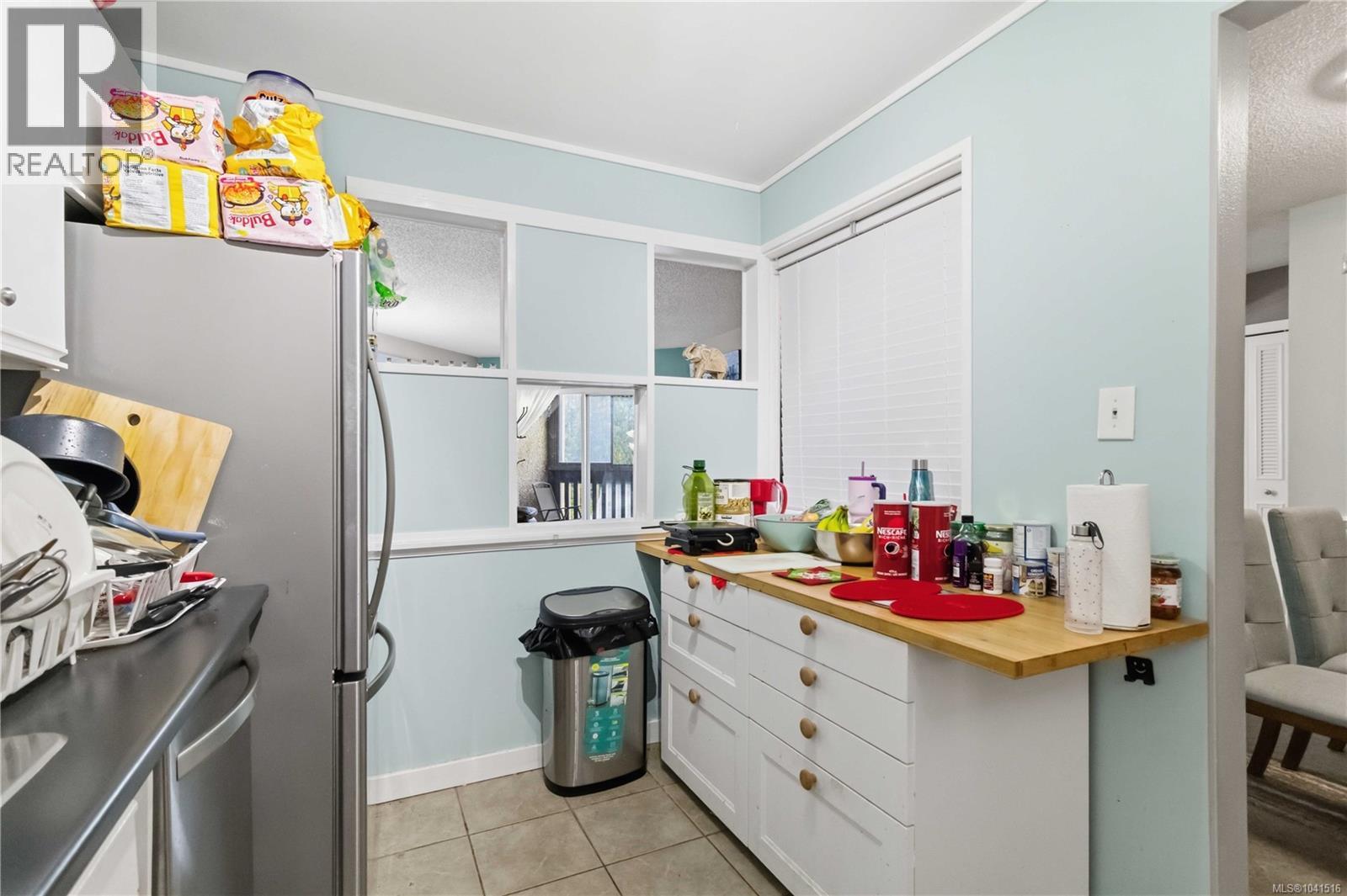 306 1525 Hillside Ave Property Photo 14